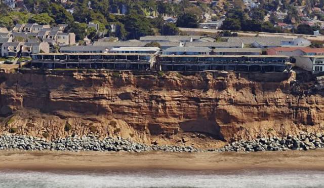 California Coastline Is Collapsing Leaving Houses Hanging on the Edge