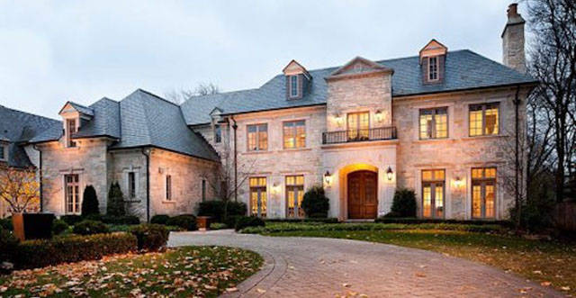 Luxurious Mansions of NFL Players