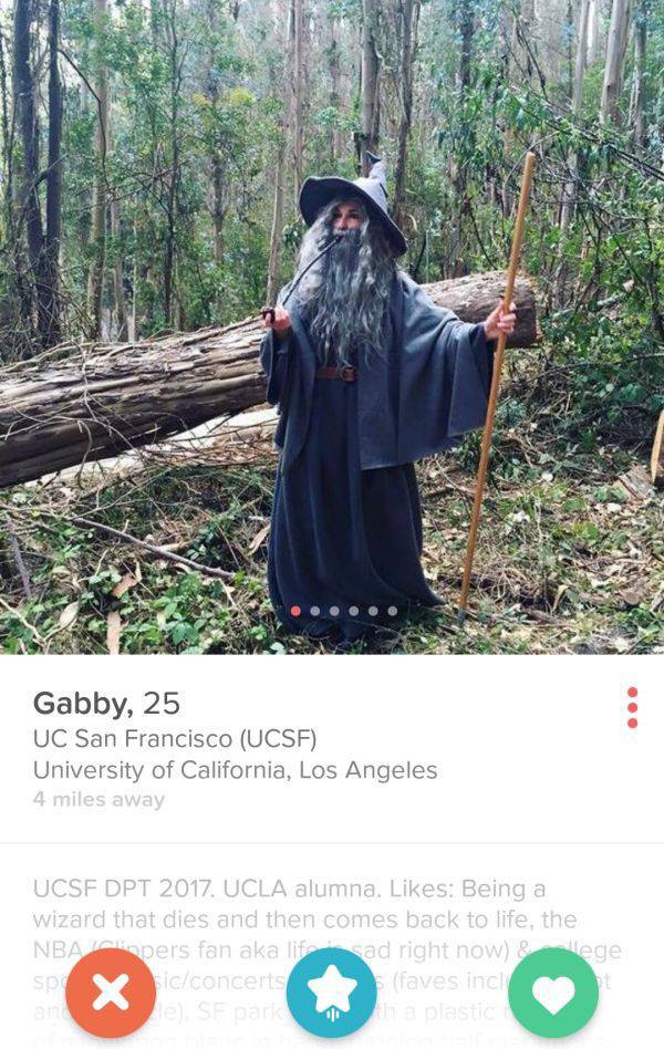 Tinder Profiles That Are Dirty, Witty And Extremely Entertaining Tinder Profiles That Are Dirty, Witty And Extremely Entertaining