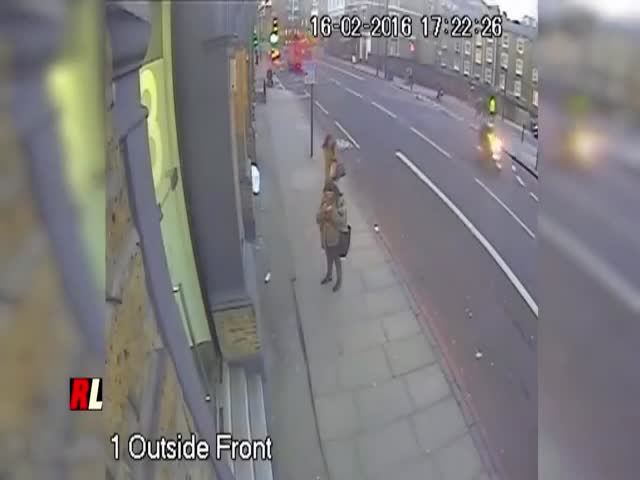 Scooter Thief Makes A Double Snatch