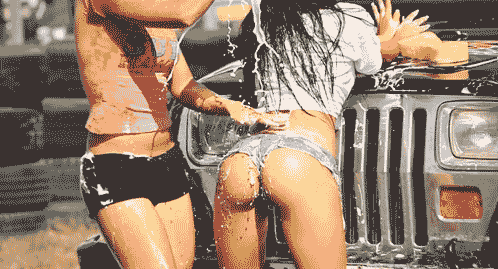 its_car_washing_babes_time_55.gif