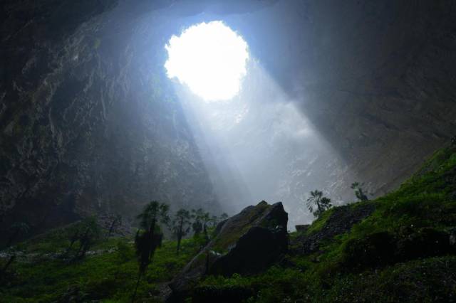 Unbelievable Underground World Was Found In China In 2015