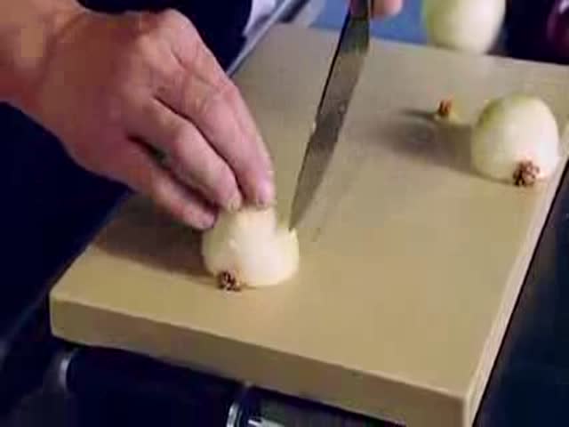 Gordon Ramsay Shows How To Master 5 Basic Cooking Skills