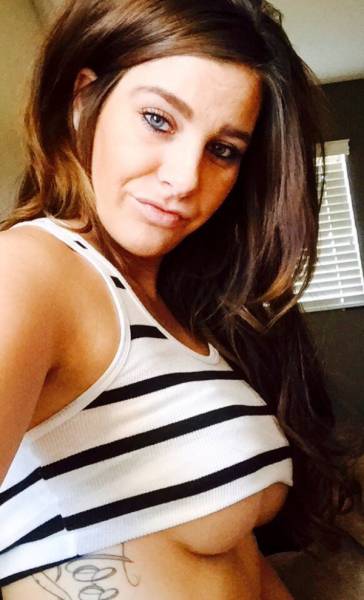 Get Ready For Some Tasty Underboob Pics Get Ready For Some Tasty Underboob Pics