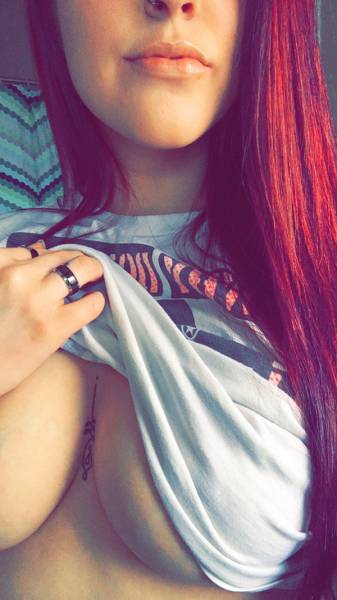 Get Ready For Some Tasty Underboob Pics Get Ready For Some Tasty Underboob Pics