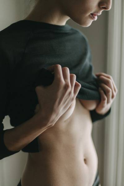 Get Ready For Some Tasty Underboob Pics Get Ready For Some Tasty Underboob Pics