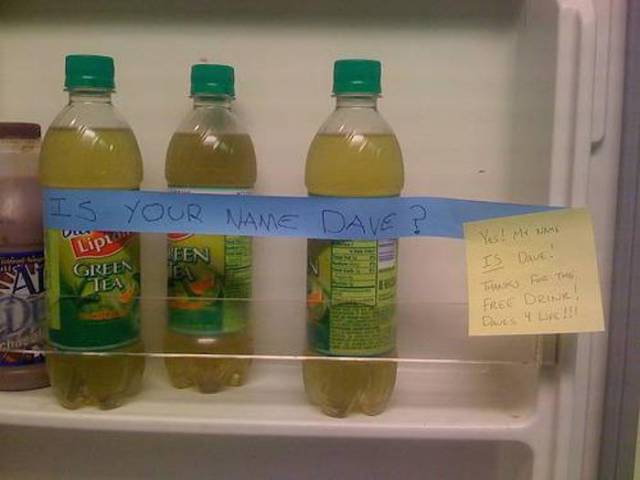People Get Very Creative With Fridge Notes When It Comes To Protect Their Food