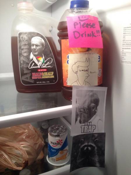 People Get Very Creative With Fridge Notes When It Comes To Protect Their Food