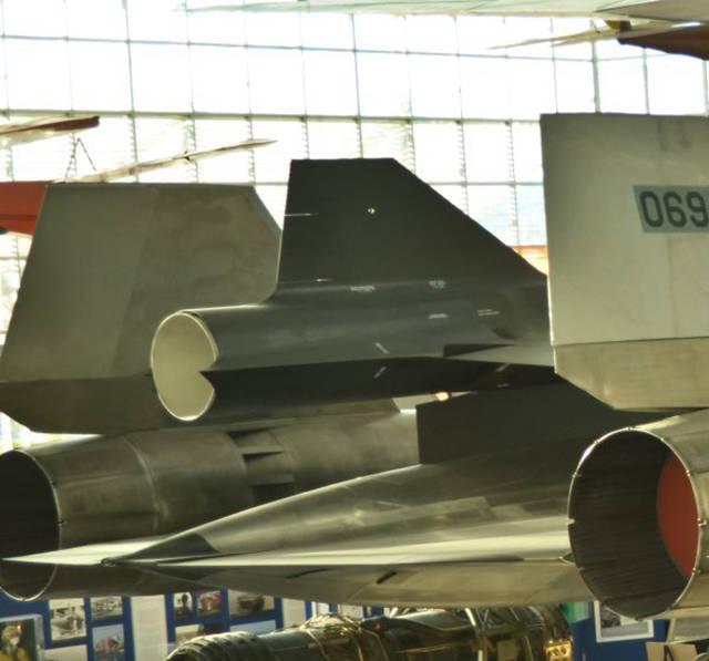 What Was On The Back Of Sr-71 Blackbird?
