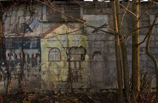 This Old Abandoned Amusement Park Doesn