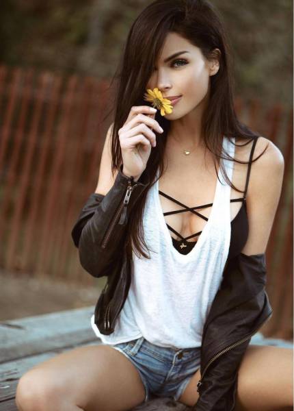 25 Hottest Girls Of Instagram That Will Thrill Your Imagination 25 Hottest Girls Of Instagram That Will Thrill Your Imagination