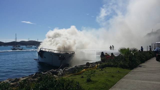 Beautiful $2,5 Million Yacht Perished In Flames On The Virgin Islands