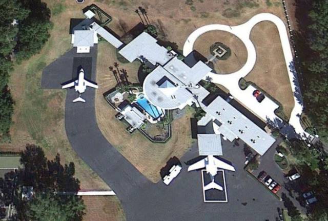 Remarkable Mansion Of John Travolta