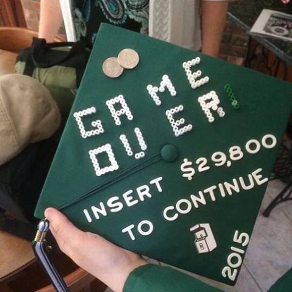 Students Get Really Creative When It Comes To Decorate Their Graduation Caps Students Get Really Creative When It Comes To Decorate Their Graduation Caps