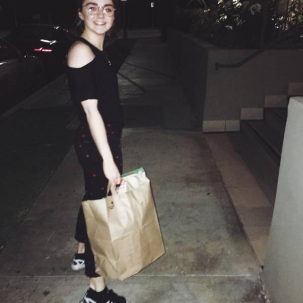 Maisie Williams Surprised Some Lucky Fans Of The "Game Of Thrones" Show By Crashing Their Viewing Party