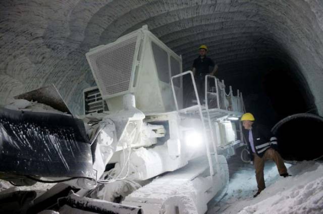 Inside Biggest Salt Mines Of Sicily