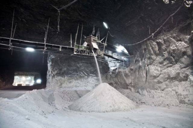 Inside Biggest Salt Mines Of Sicily
