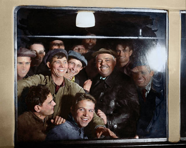 Vintage Colorized Photos Of Russia And Its People Taken Between 1900-1965