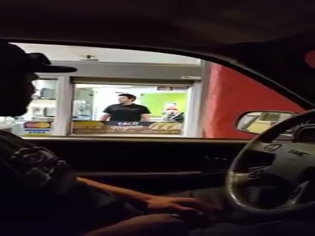 Duchebag Del Taco Manager Curses Out Customers Over Some Frigging Sauce Packets