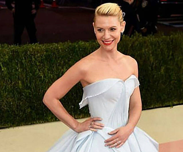 Beautiful Glowing Dress Of Claire Danes Didn