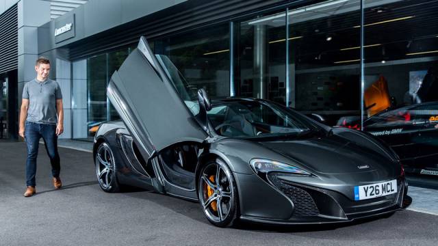 Guy Crashes A Brand New McLaren 650s Spider 10 Minutes After It Was Delivered