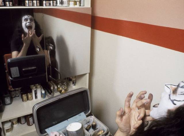How KISS Was Getting Ready Before Going On Stage