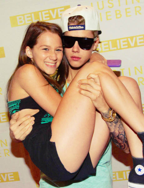 Hilarious But Awkward Photos Of Celebrities With Their Fans Hilarious But Awkward Photos Of Celebrities With Their Fans