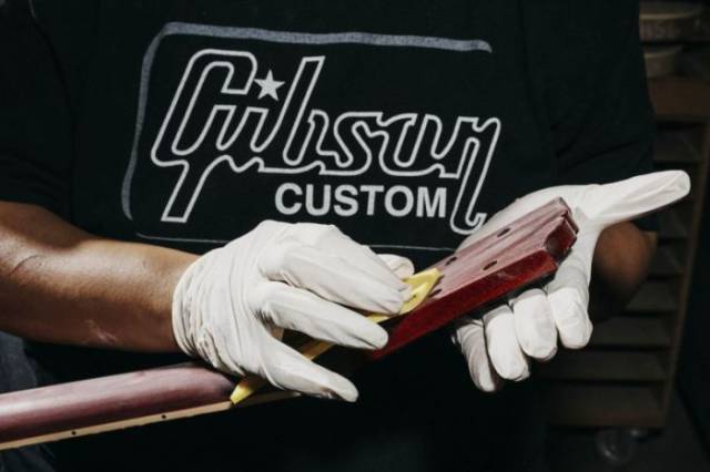 How Guitars The Gibson Les Paul Are Made