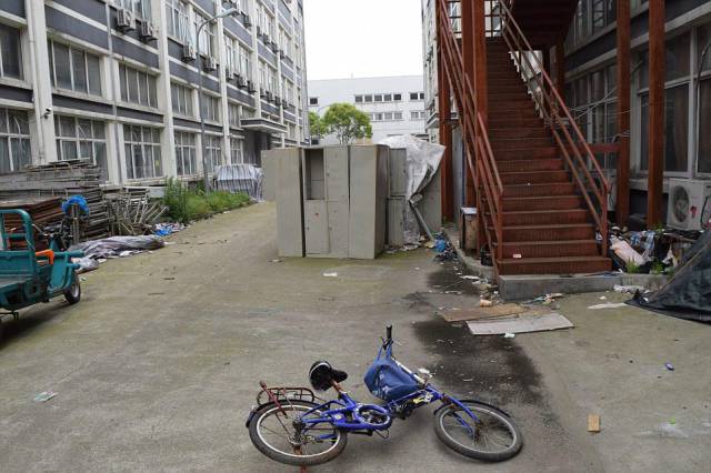 Grim Dormitory Complex Where Chinese Workers Who Made Expensive Apple Products Lived In Inhumane Conditions