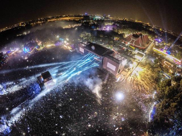 The Biggest And Wildest Parties Around The Globe That Are Worth Going To