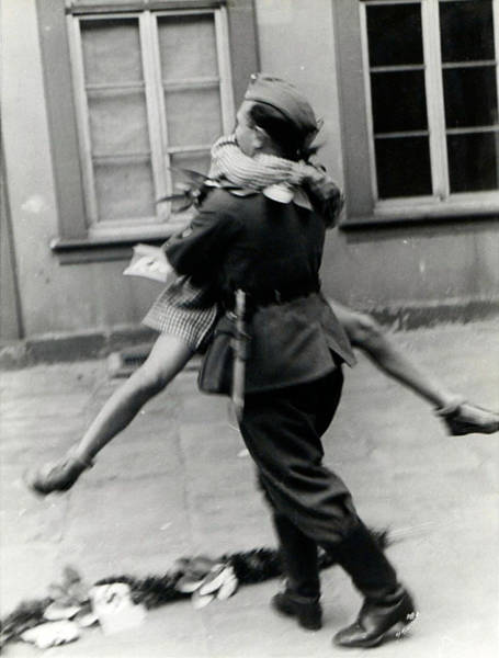 Vintage Black And White Photos About Love During Wartime