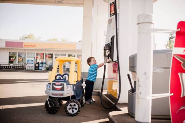 Creative Mother Takes Cool Pictures Of Her Toddler Dealing With Adult Situations