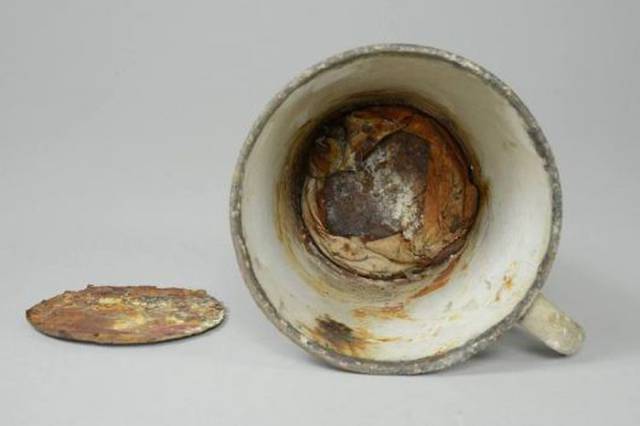 A Secret Treasure Was Discovered In An Auschwitz Mug That Was There For 70 Years