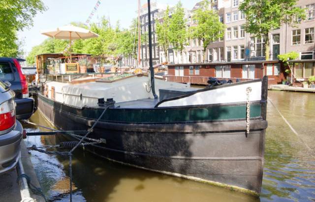 Cozy Beautiful Houseboat In Amsterdam Can Be Rented For Your Enjoyment