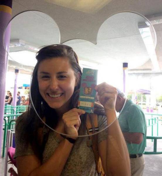Girl Uses Her 22 Year Old Disney Ticket To See If It Still Works