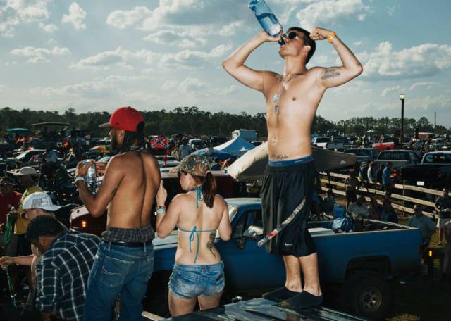Members Of The “Redneck Yacht Club” Party Hard