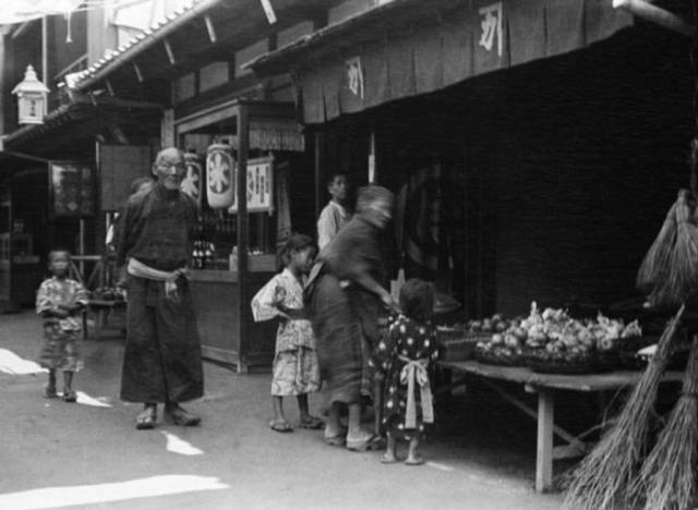 Rare 1908 Photos Of Japan On The Verge Of Big Changes