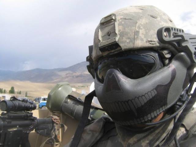 Modern Military Technology Makes Soldiers Look Like Aliens From The Future