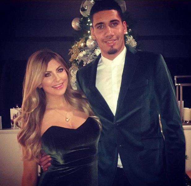 The Hottest Wives And Girlfriends Of Football Players (83 pics