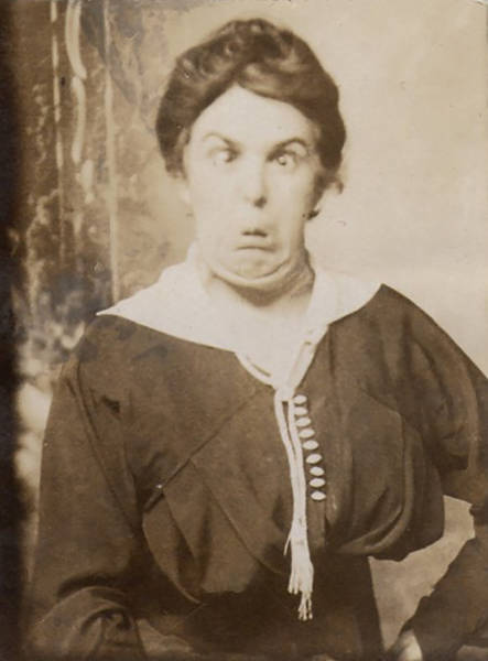 People Of The In Victorian Era Knew How To Have Fun During A Photo Shoot