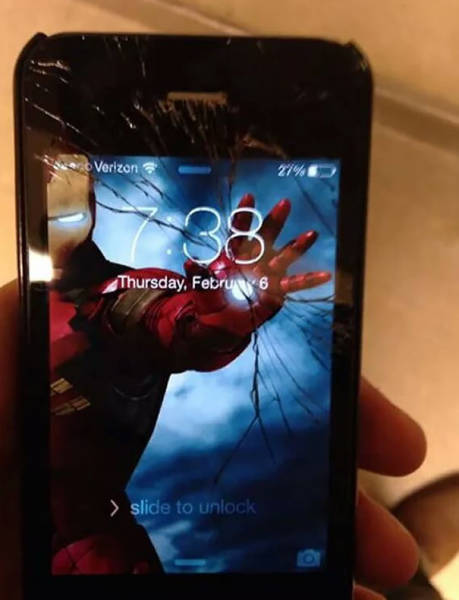 Neat Ways To Make Your Cracked Phone Screen Look Cool