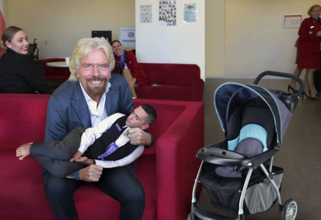 Here’s What Happened After Richard Branson Caught His Employee Sleeping On The Job