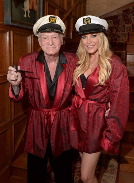 Hugh Hefner’s Mansion Has Been Bought By Twinkie Owner For Whopping $200M