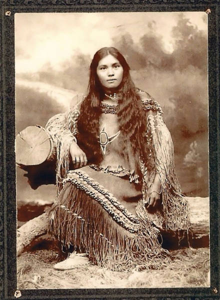 Beautiful Portraits Of Native American Teen Girls From 1800-1900