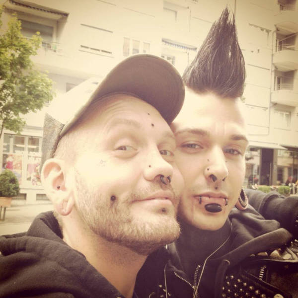 People With Extreme Body Modifications (46 pics) - Izismile.com