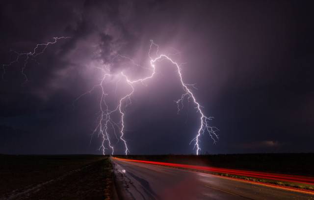 Incredible Weather Photos Captured By A Storm Chaser Kelly DeLay