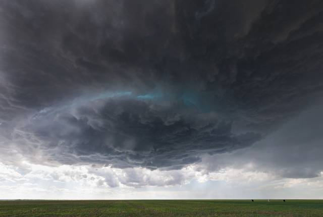 Incredible Weather Photos Captured By A Storm Chaser Kelly DeLay