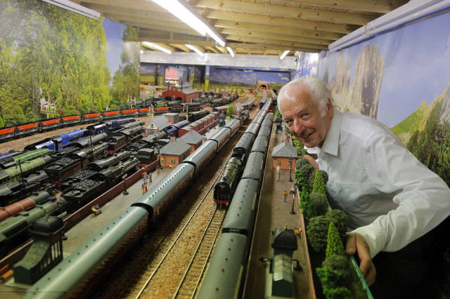 This Grandpa’s Amazing 280 Square Meter Model Railway Is Worth $357K