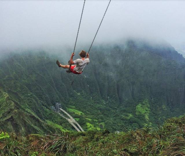 Swings That Were Installed In The Scariest Places Possible