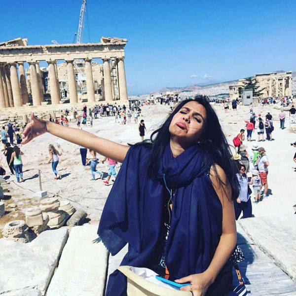 Honeymoon Without Her Honey, Huma Mobin Makes It Funny